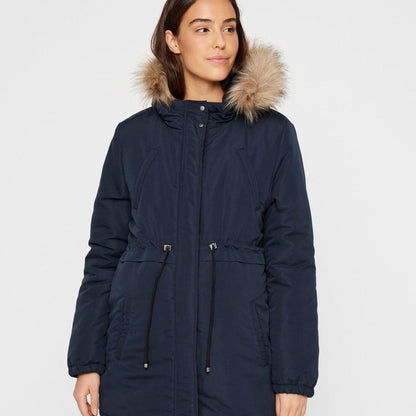 Mamalicious Umstands-Parkajacke – Jessa – Marineblauer Blazer – Umstandsjacke – MamaMilla