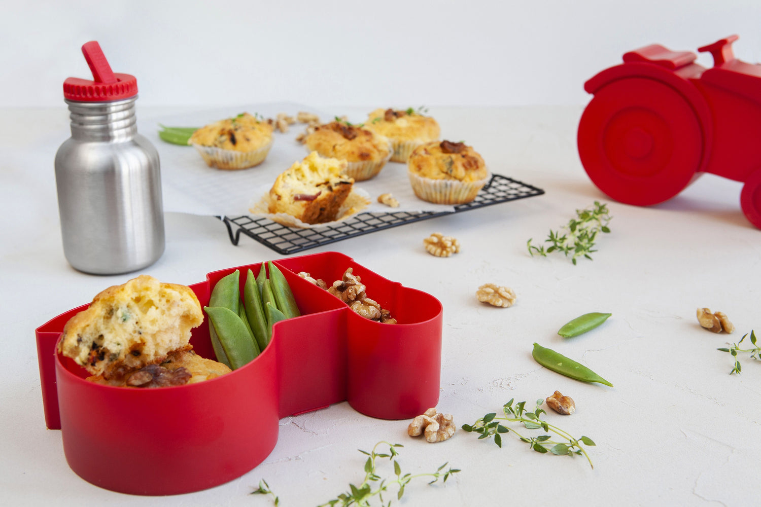 BLAFRE Lunchbox mit 2 Fächern – Traktor – Blaugrün – Lunchbox – MamaMilla